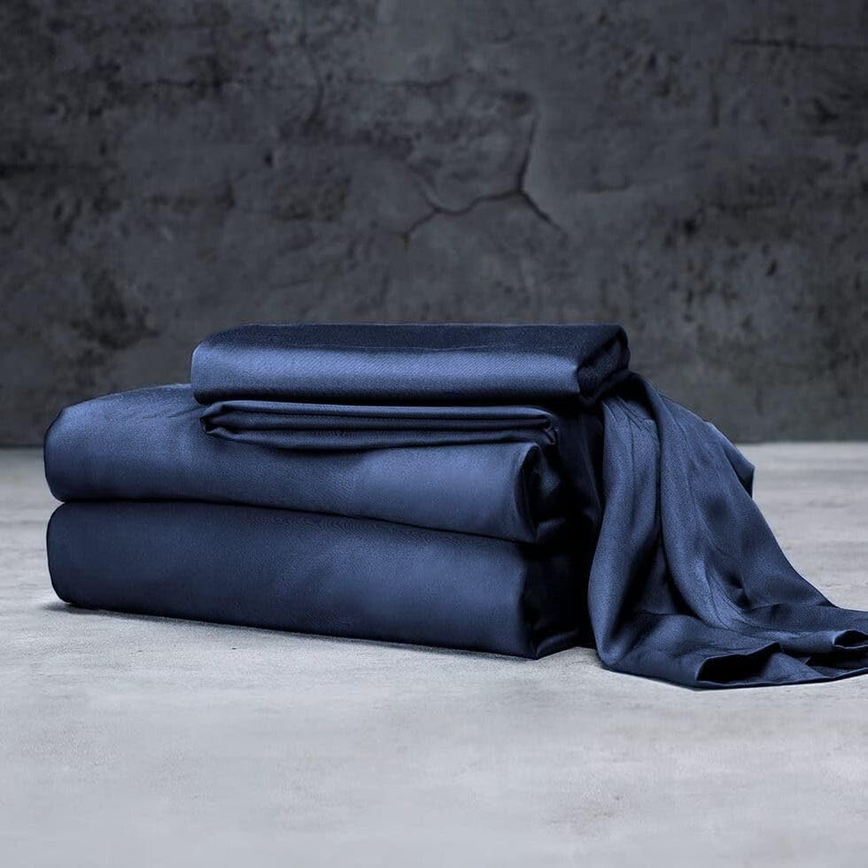 Mulberry Silk Satin Elastic Fitted 15" Dp & Flat Sheet with 2 Pillow Covers